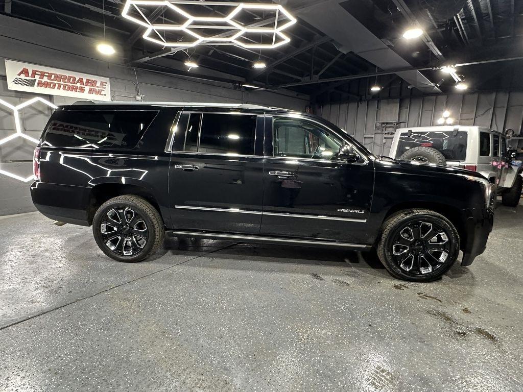 2018 GMC Yukon XL Denali - Photo 9
