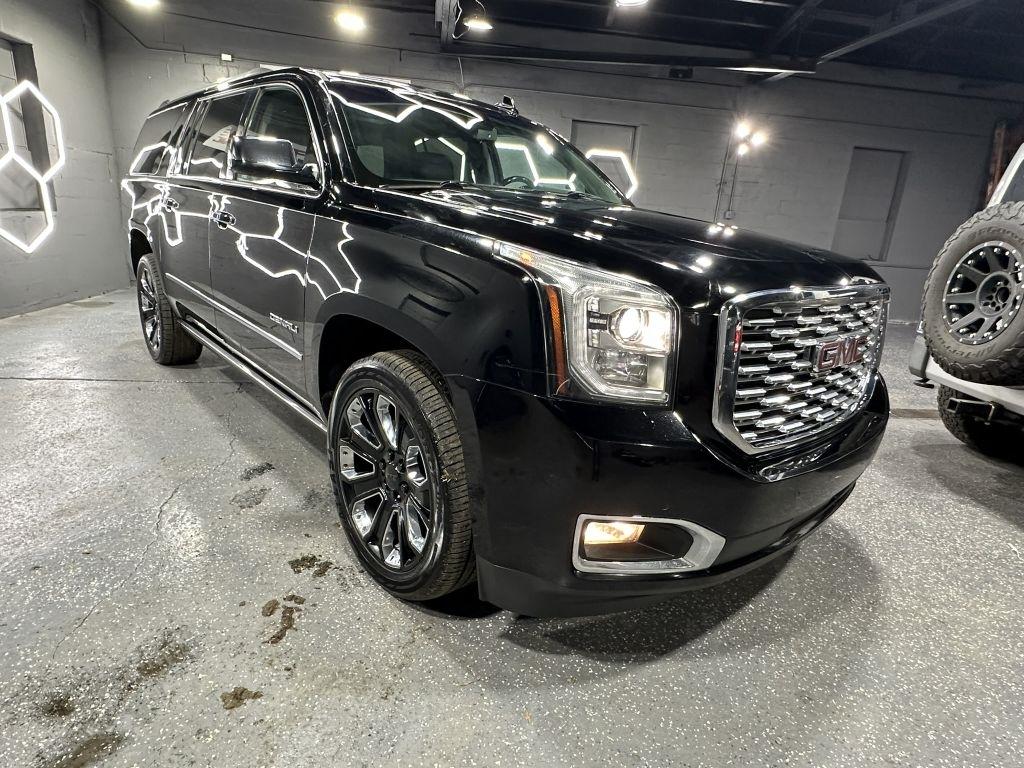 2018 GMC Yukon XL Denali - Photo 10
