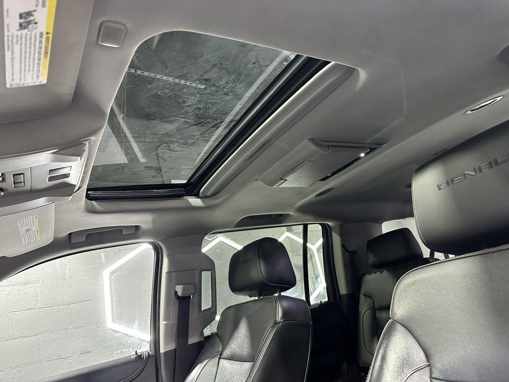2018 GMC Yukon XL Denali - Photo 28