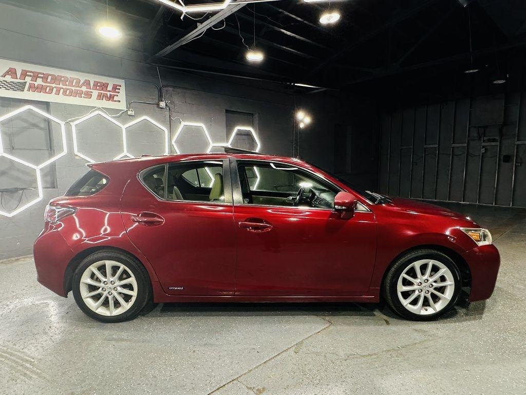 Lexus CT photo 6