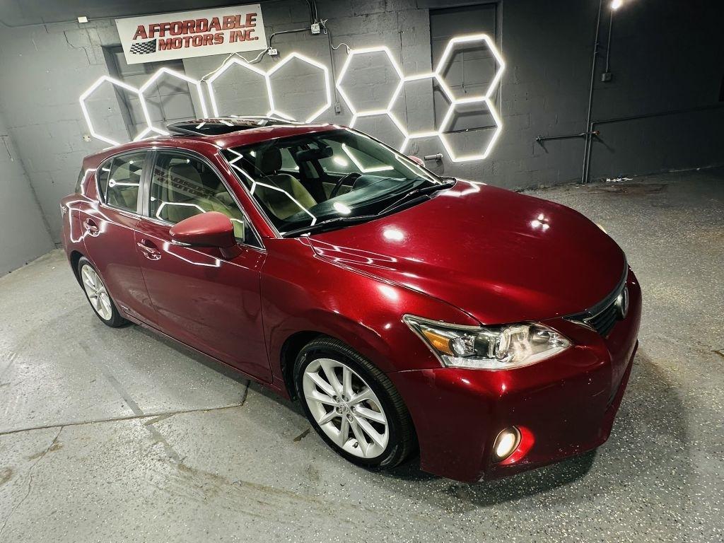 Lexus CT photo 7