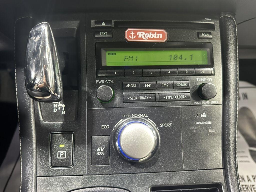 Lexus CT photo 18
