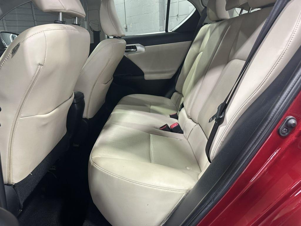 Lexus CT photo 25