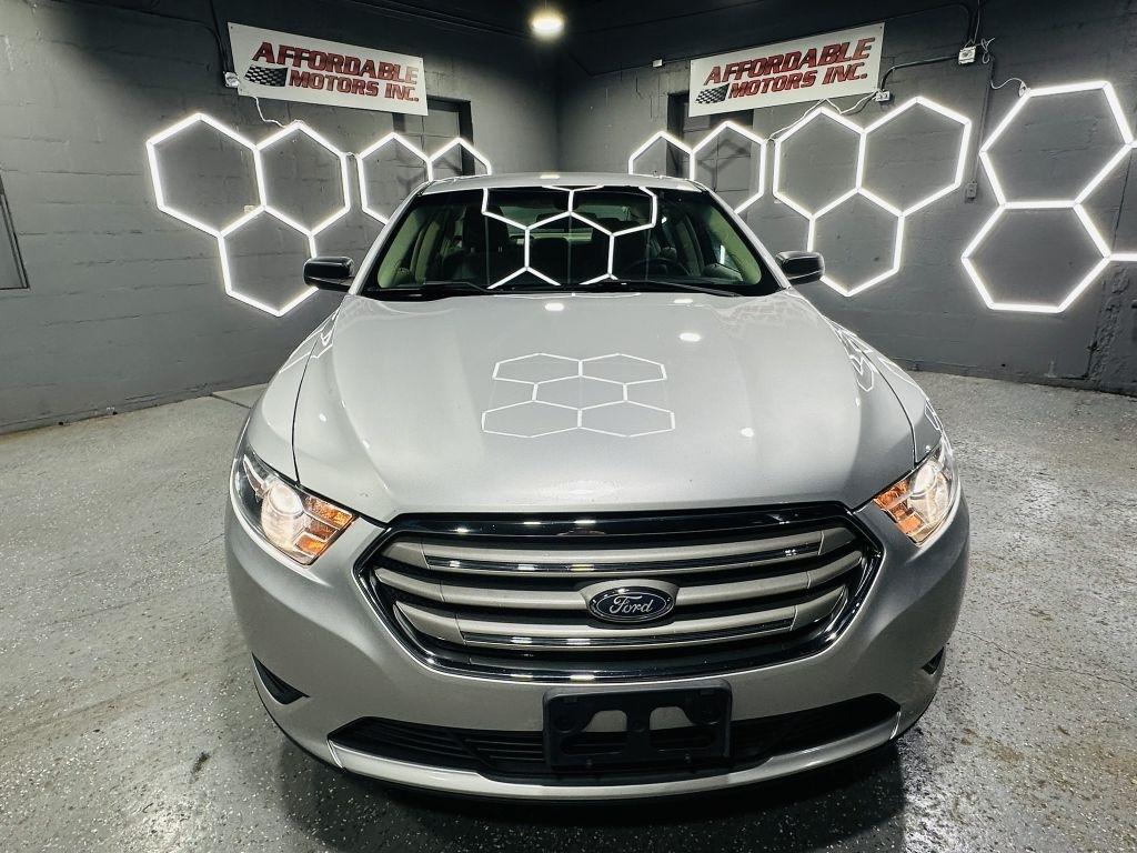 Ford Taurus SE FWD 2017