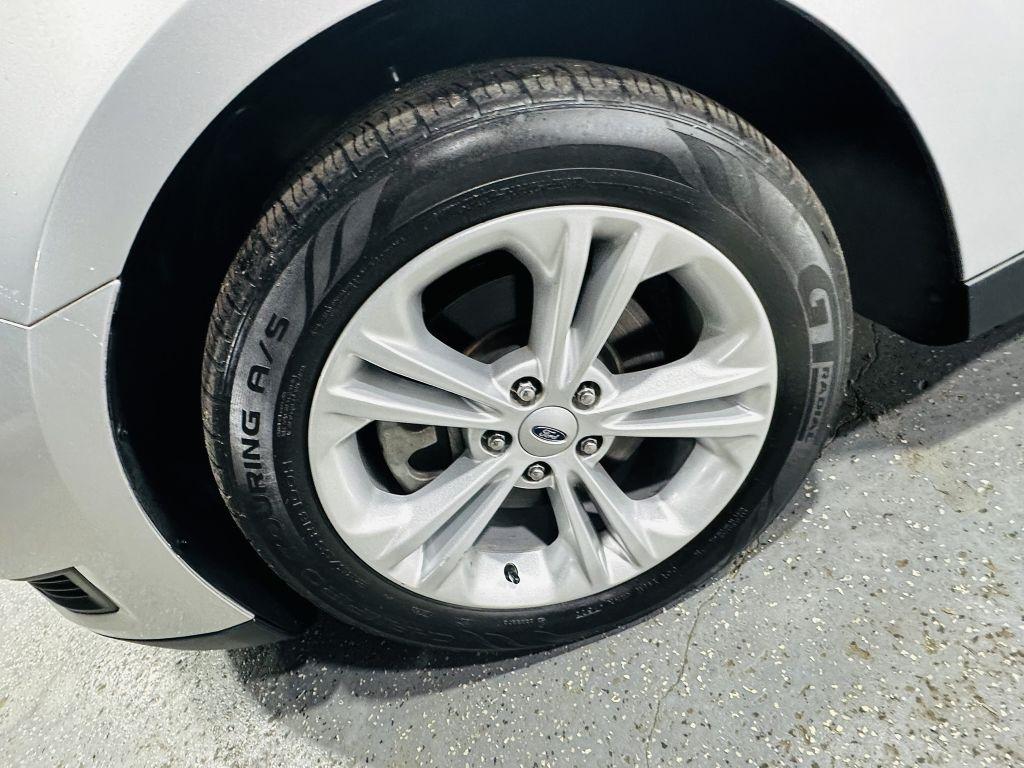 Ford Taurus SE FWD 2017