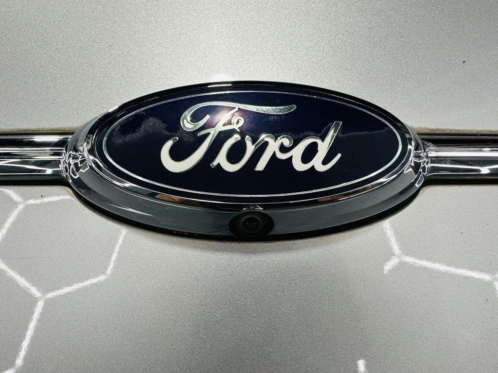 Ford Taurus SE FWD 2017