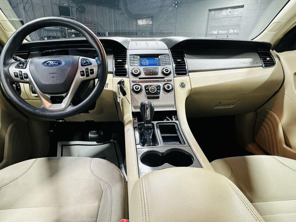 Ford Taurus SE FWD 2017