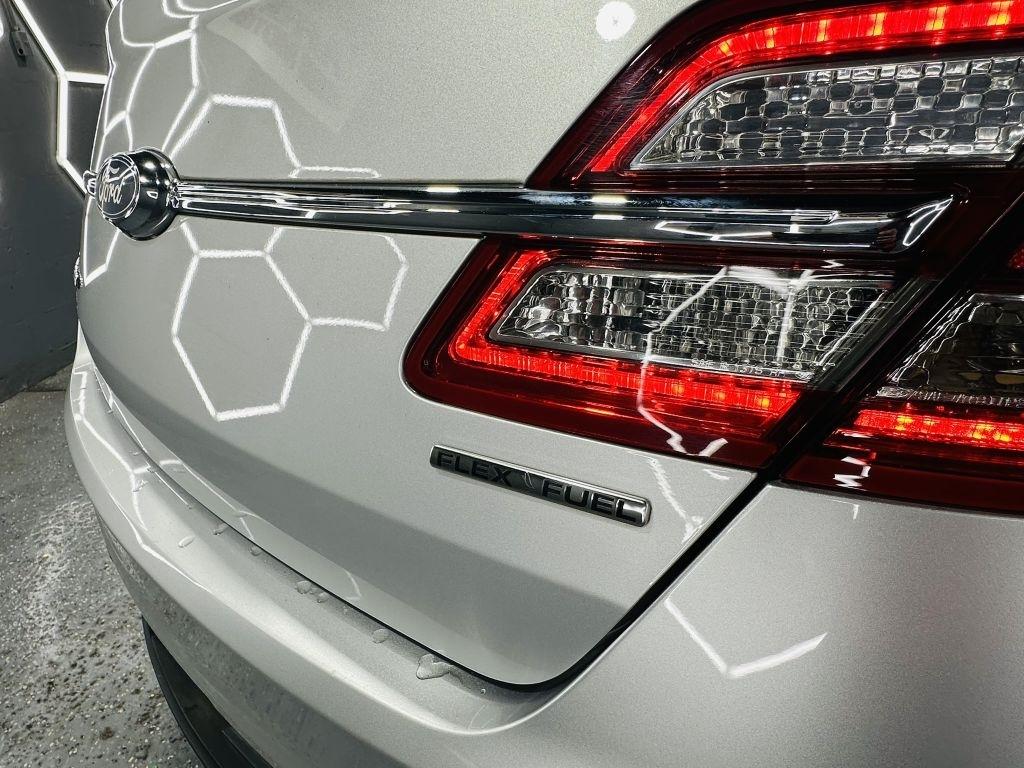 Ford Taurus SE FWD 2017