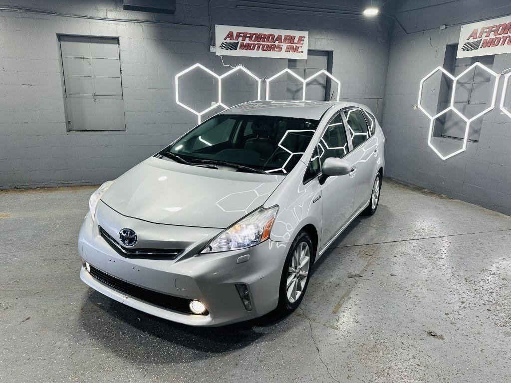Toyota Prius V Five 2012