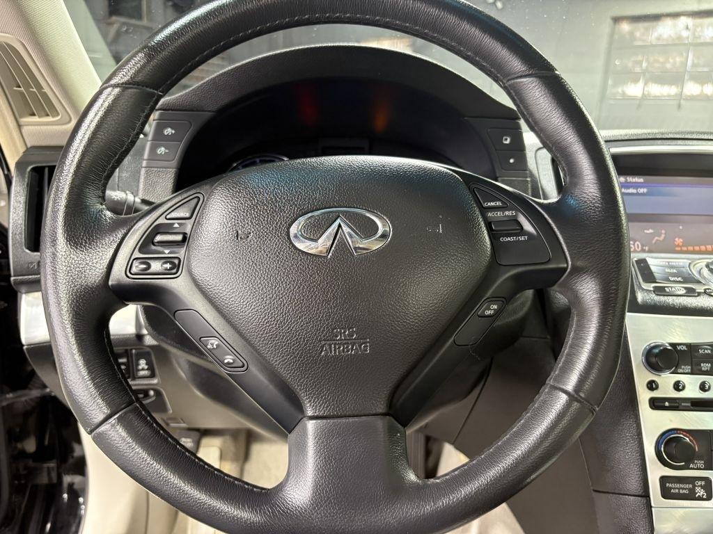 Infiniti Q60 Coupe AWD 2014