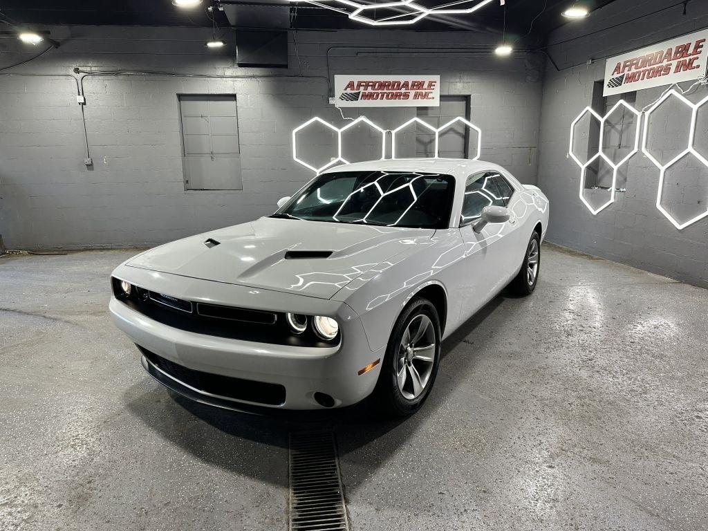 2021 Dodge Challenger SXT