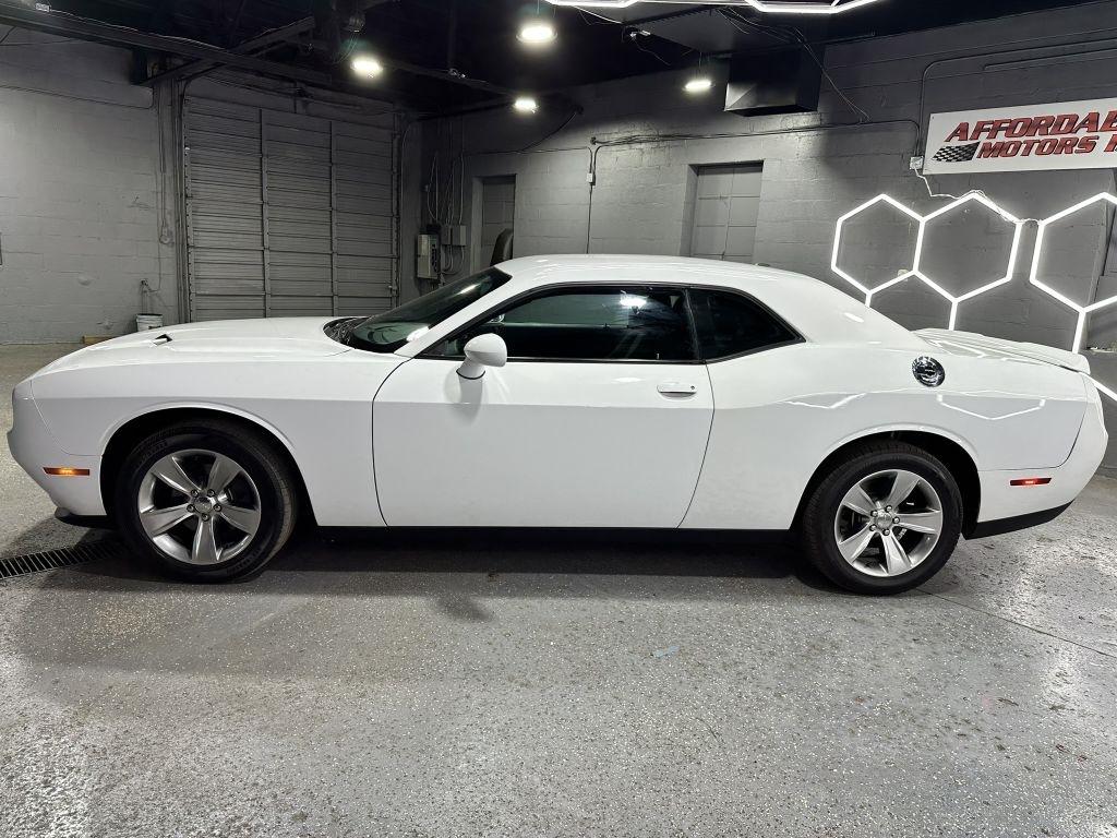 Dodge Challenger SXT 2021