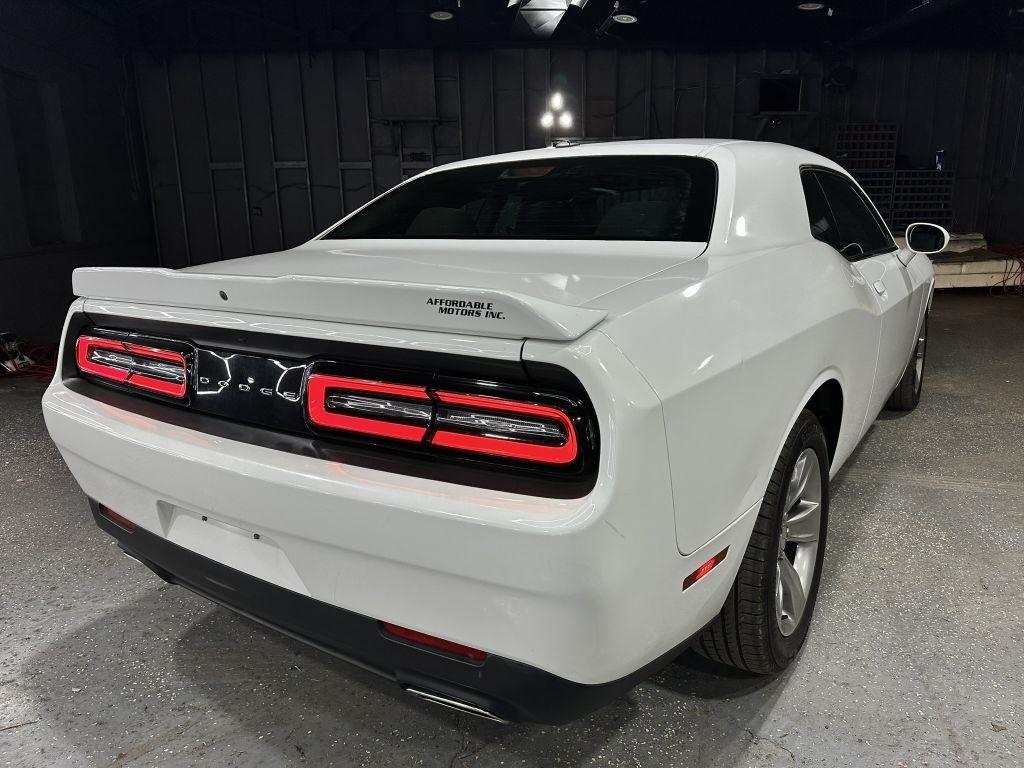 Dodge Challenger SXT 2021