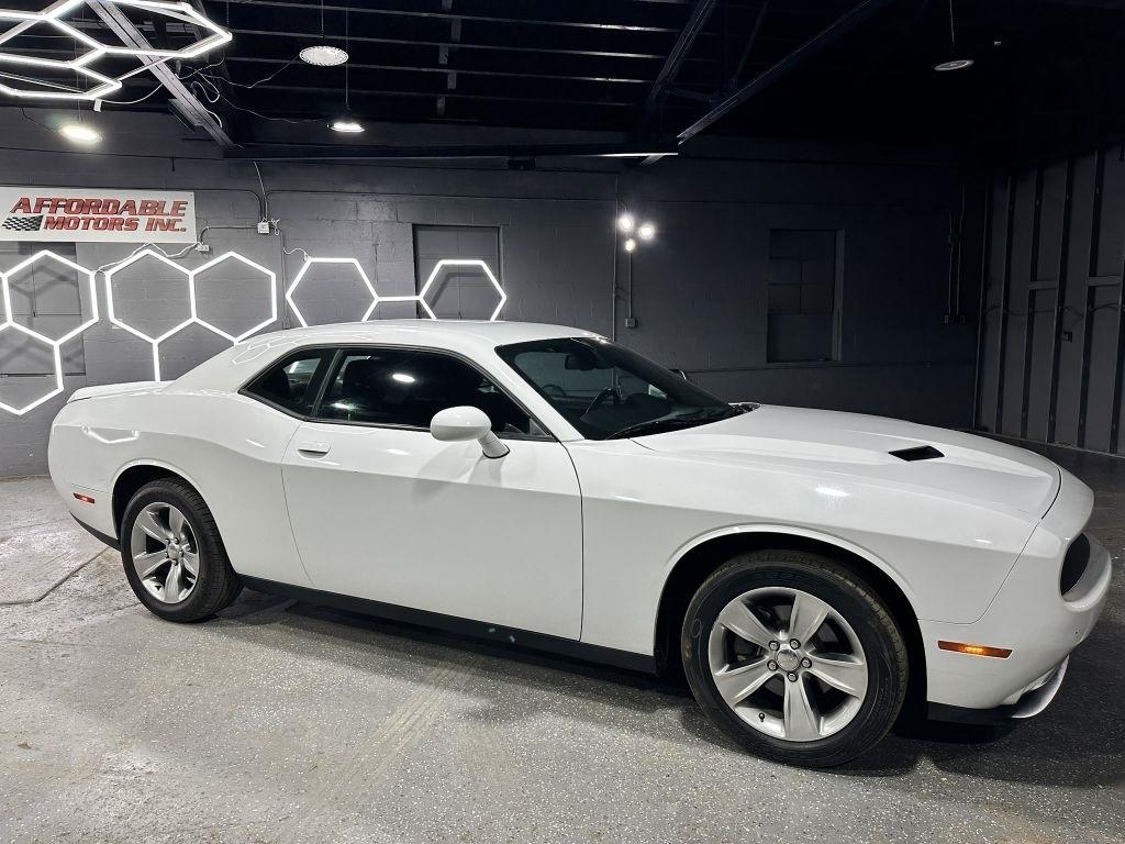 Dodge Challenger SXT 2021