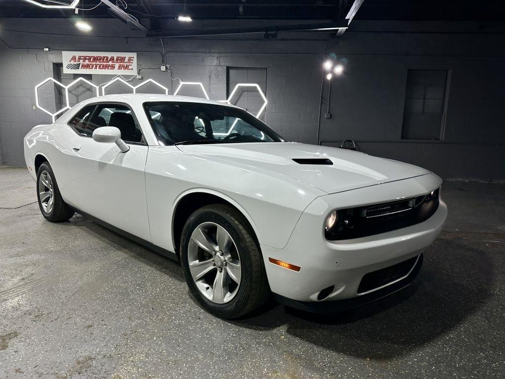 Dodge Challenger SXT 2021