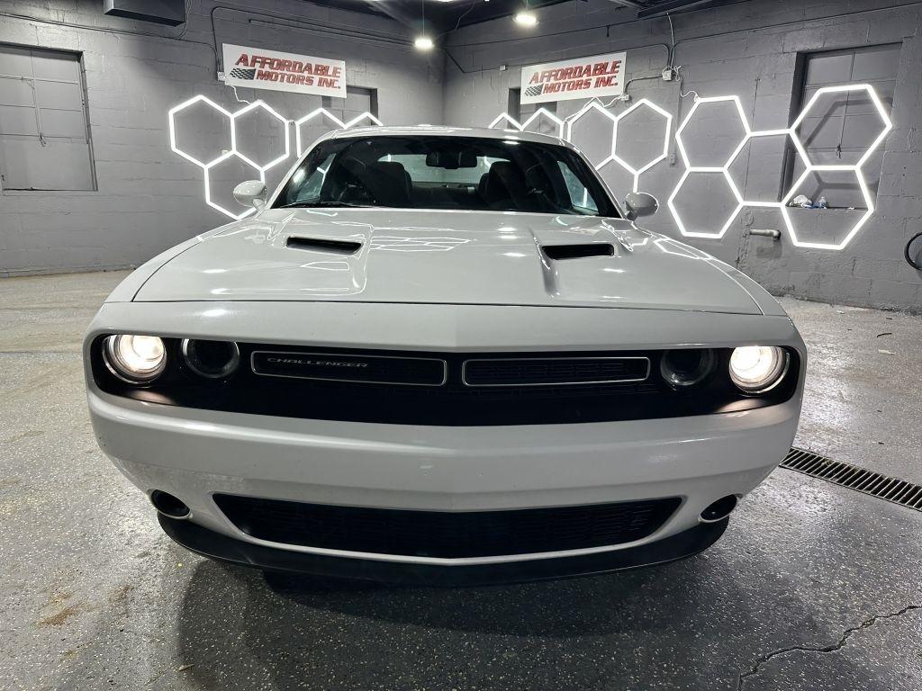 Dodge Challenger SXT 2021