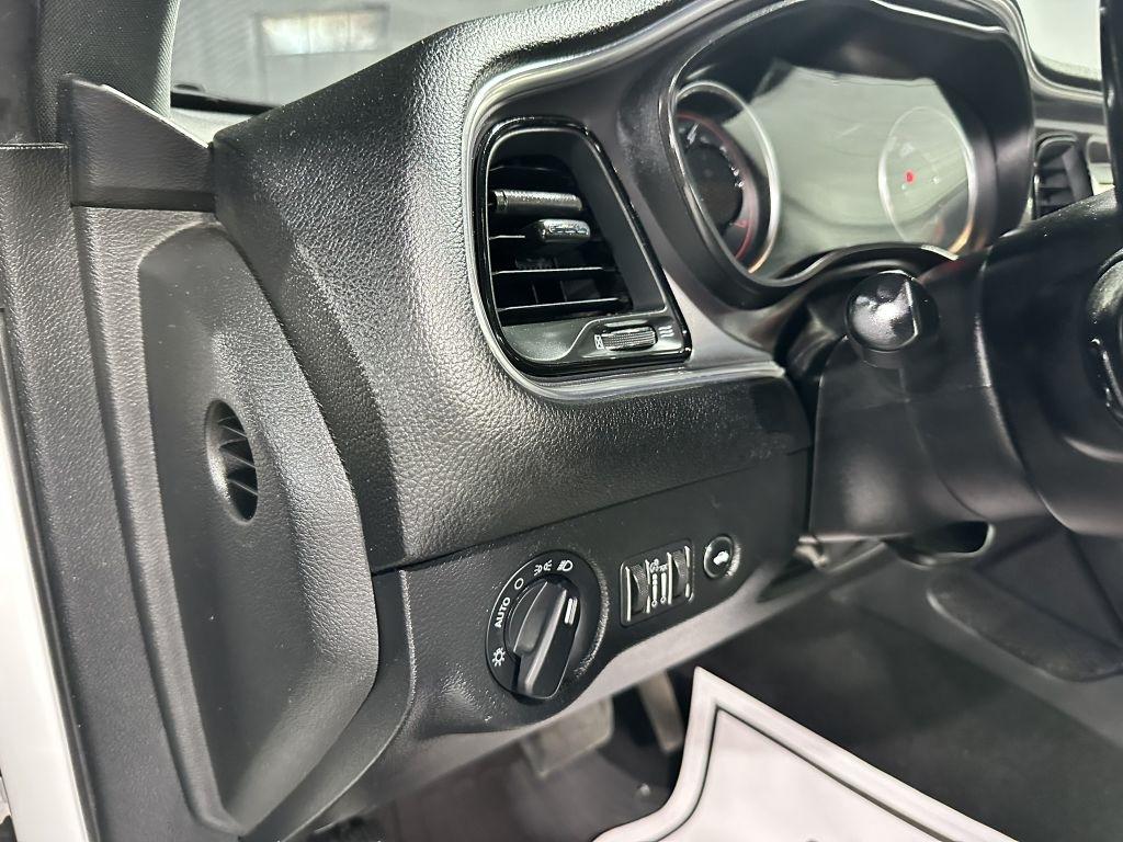 Dodge Challenger SXT 2021