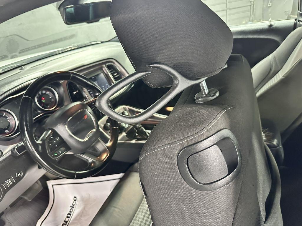Dodge Challenger SXT 2021