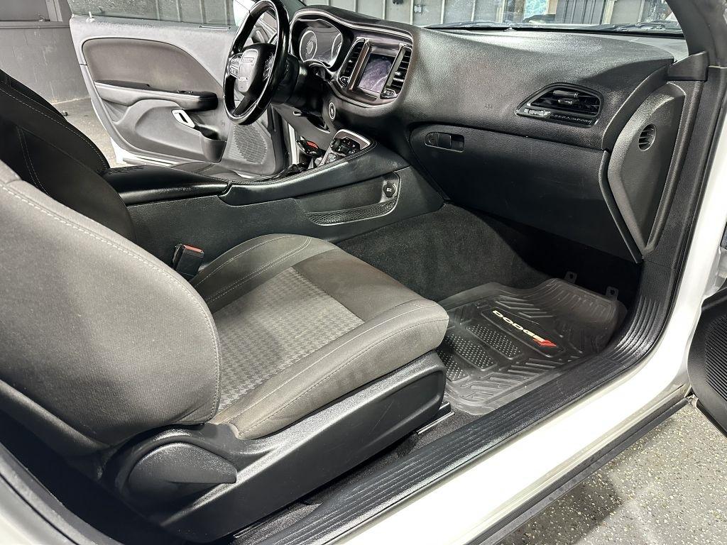 Dodge Challenger SXT 2021