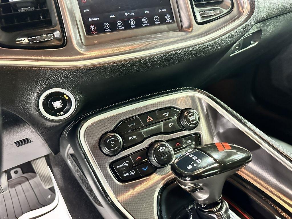 Dodge Challenger SXT 2021