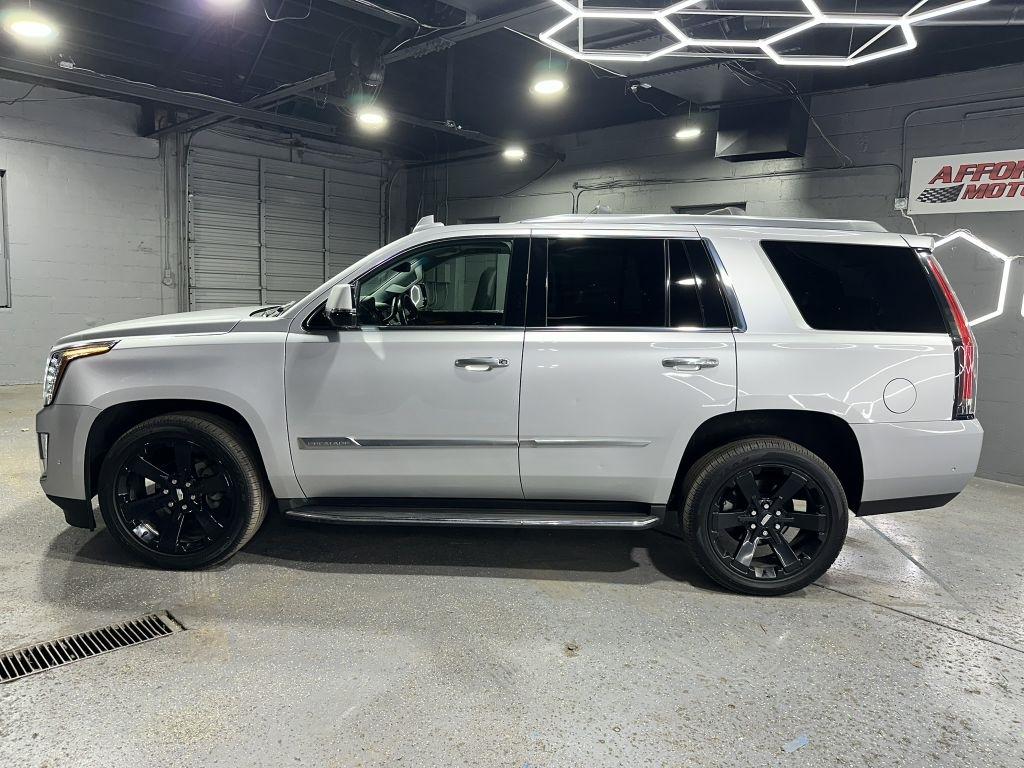 Cadillac Escalade Luxury 4WD 2017