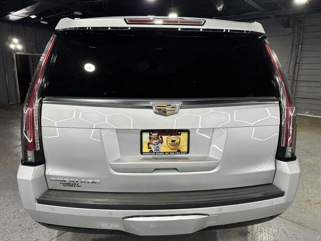 Cadillac Escalade Luxury 4WD 2017