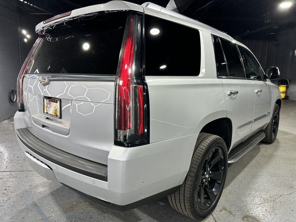 Cadillac Escalade Luxury 4WD 2017
