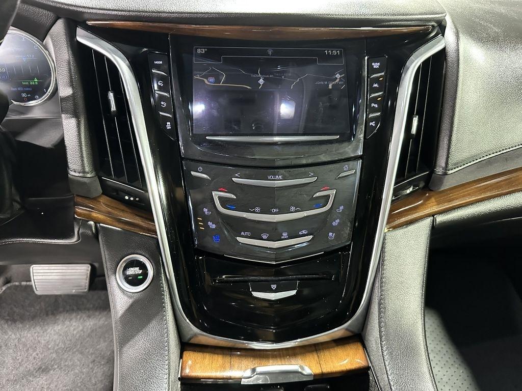 Cadillac Escalade Luxury 4WD 2017