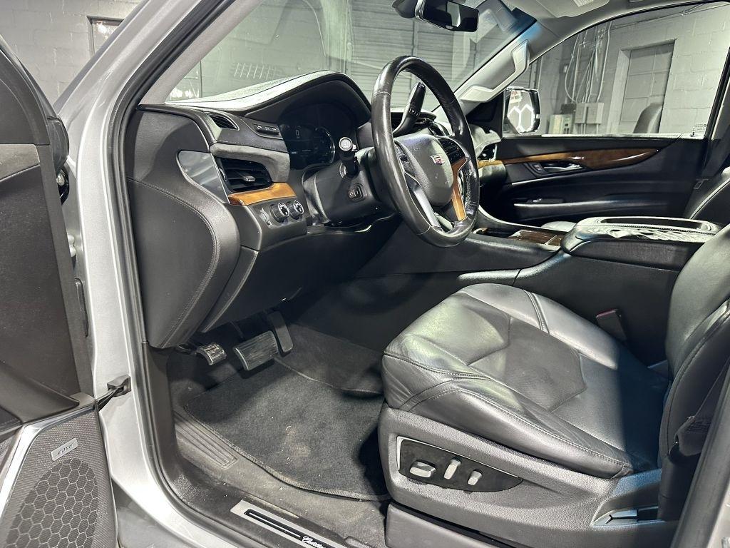 Cadillac Escalade Luxury 4WD 2017