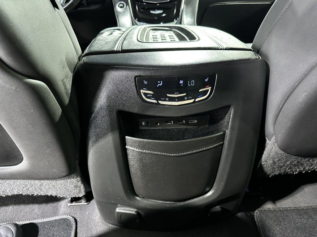 Cadillac Escalade Luxury 4WD 2017