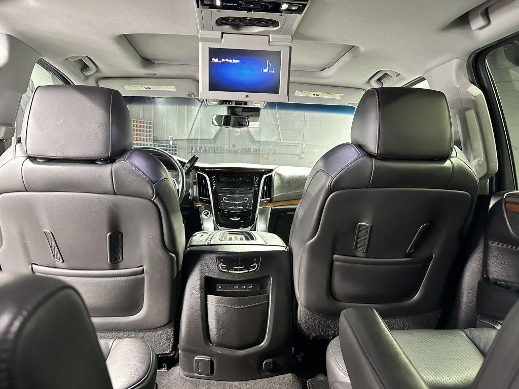 Cadillac Escalade Luxury 4WD 2017