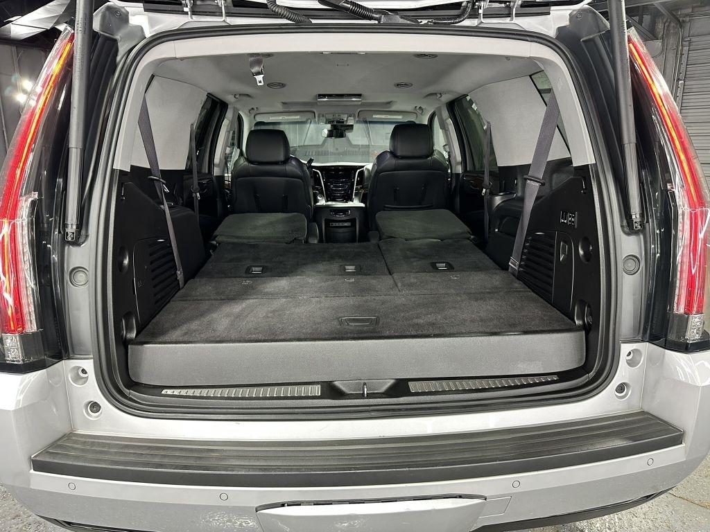 Cadillac Escalade Luxury 4WD 2017