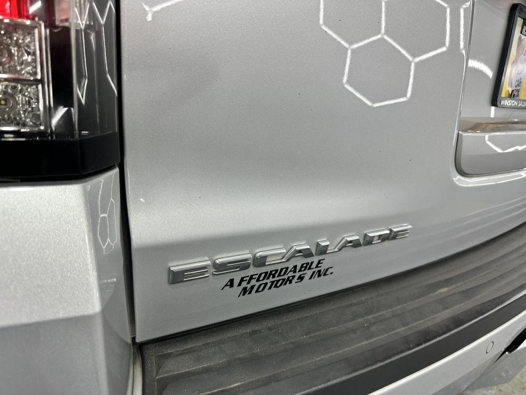 Cadillac Escalade Luxury 4WD 2017