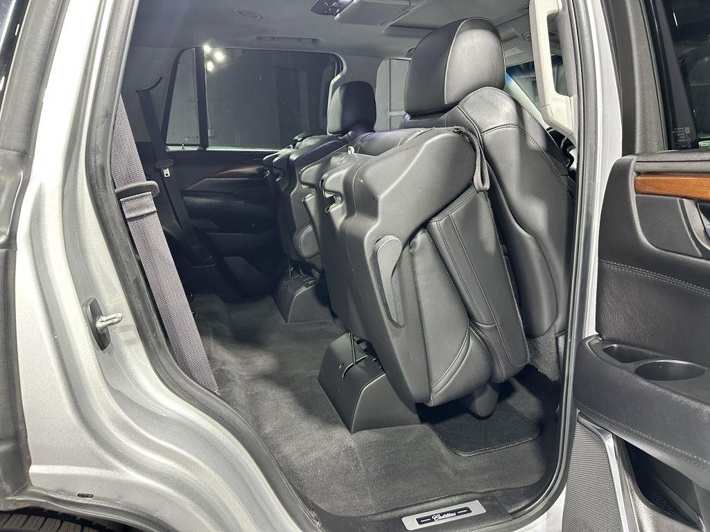 Cadillac Escalade Luxury 4WD 2017