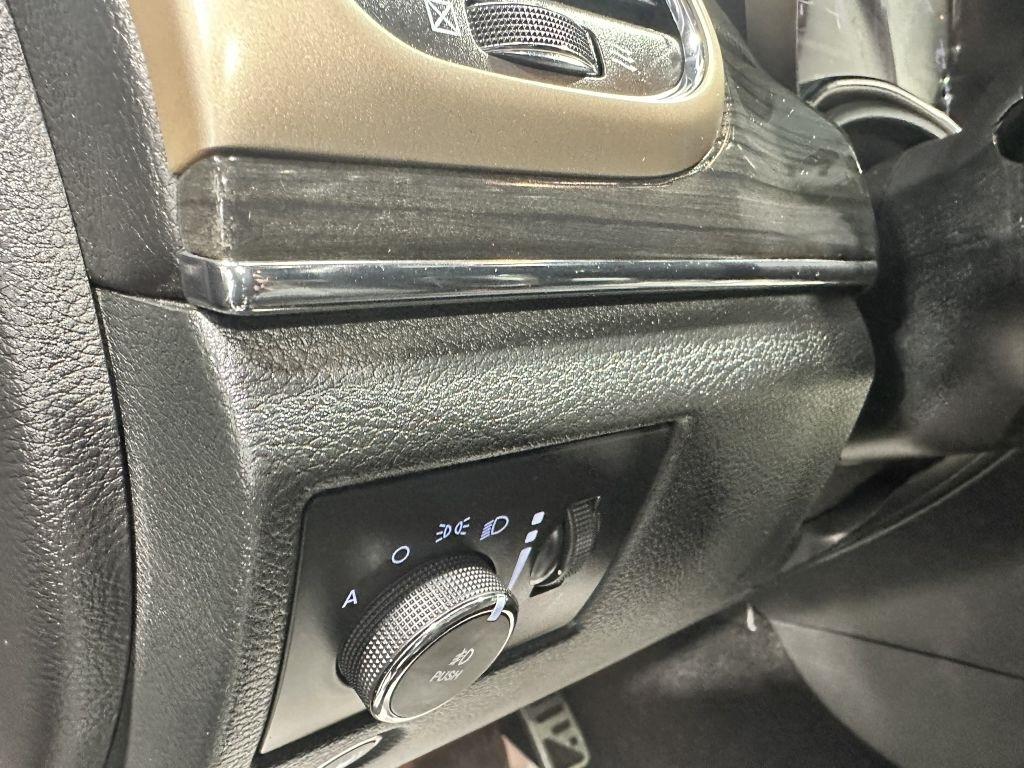 Jeep Grand Cherokee Overland 4WD 2015
