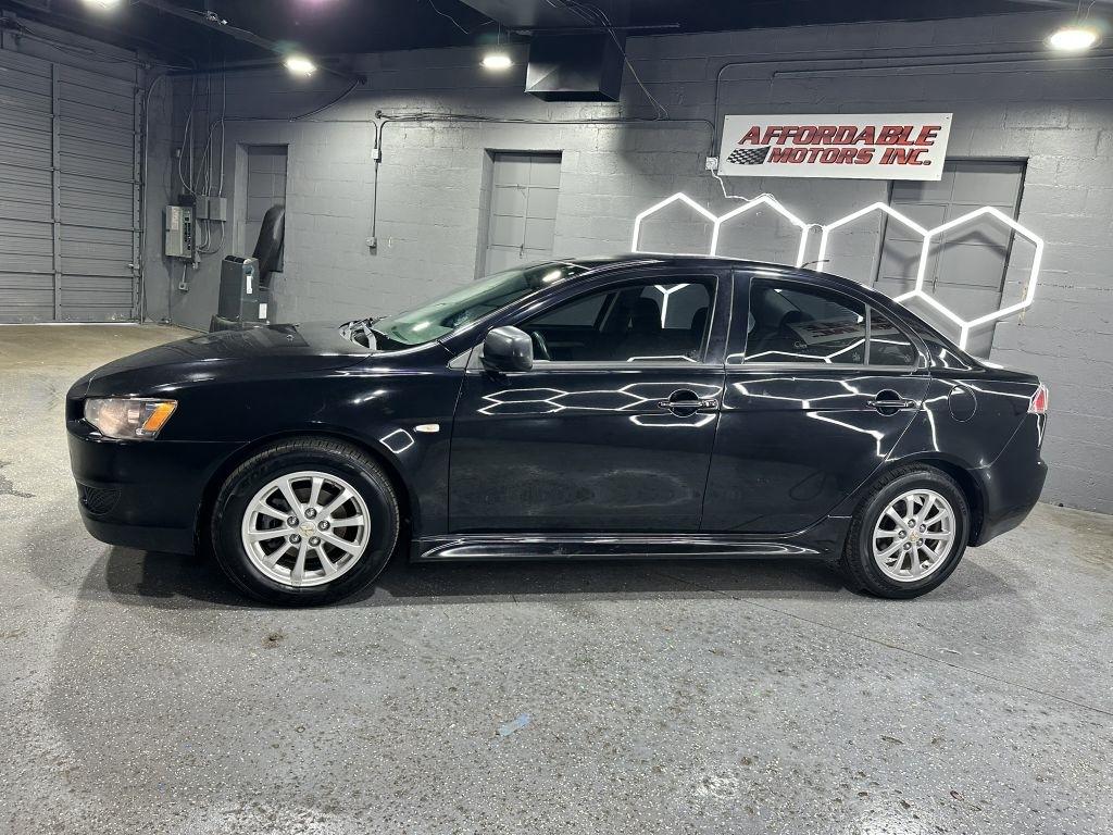 Mitsubishi Lancer ES 2014