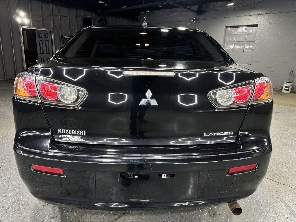 Mitsubishi Lancer ES 2014