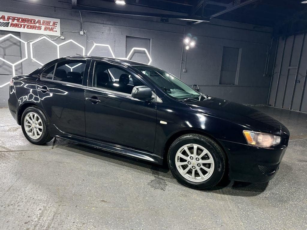 Mitsubishi Lancer ES 2014