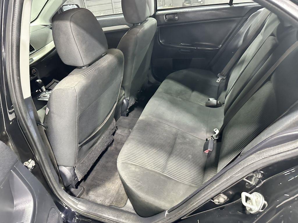 Mitsubishi Lancer ES 2014