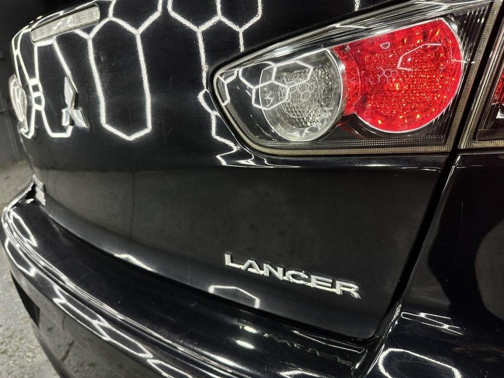 Mitsubishi Lancer ES 2014