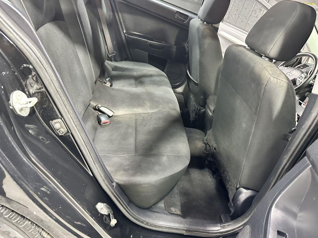 Mitsubishi Lancer ES 2014