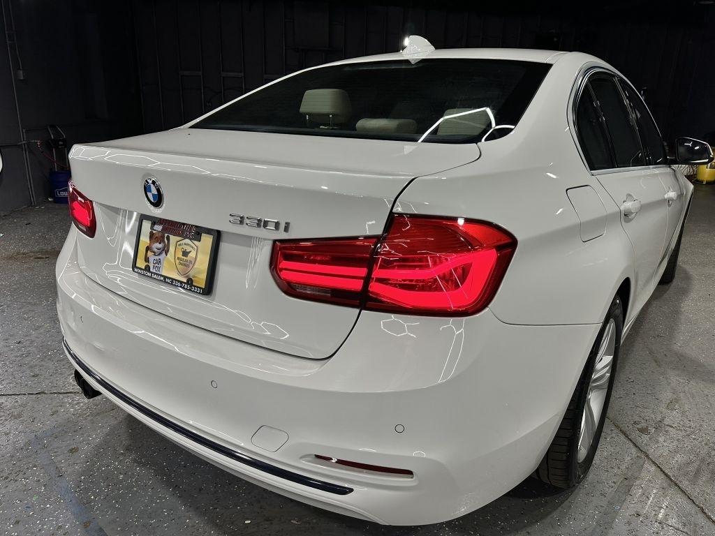 BMW 3-Series 330i SULEV Sedan 2017