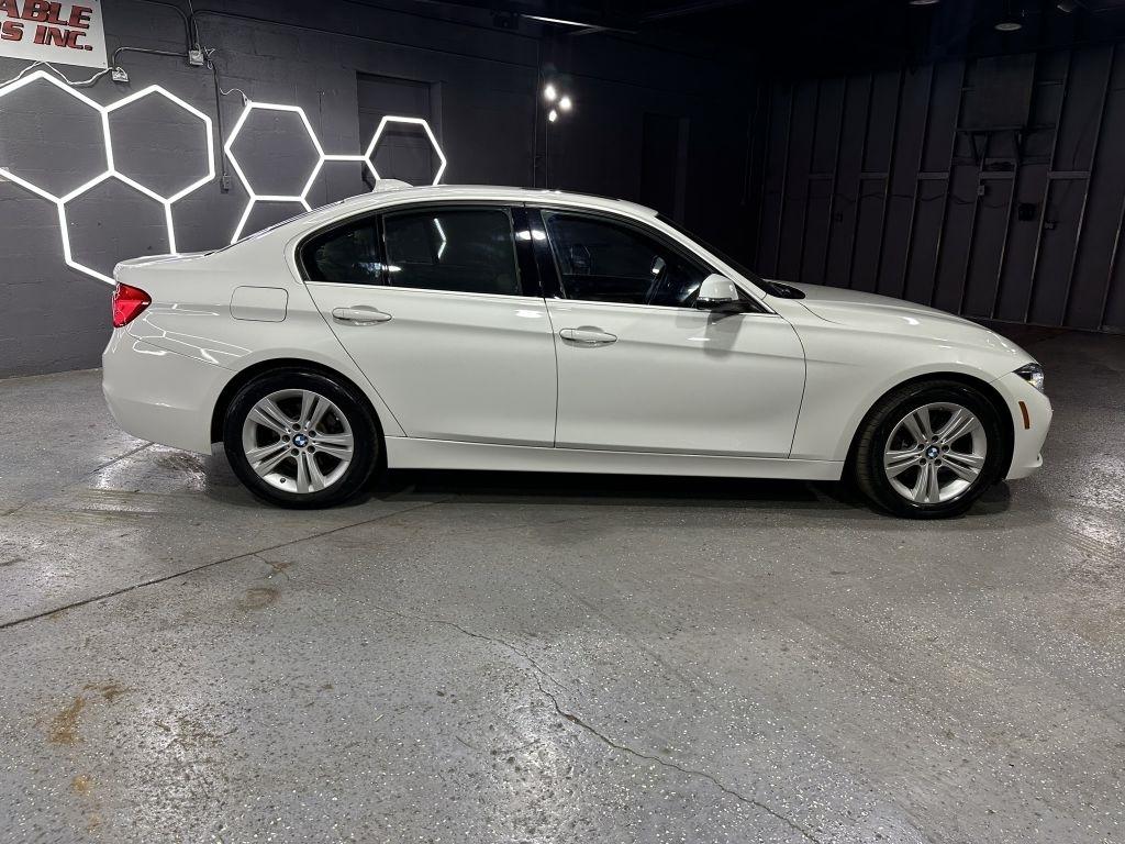 BMW 3-Series 330i SULEV Sedan 2017