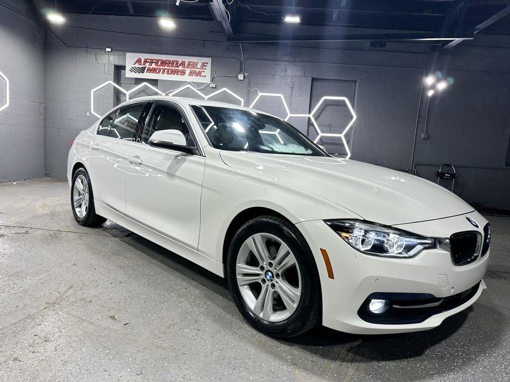 BMW 3-Series 330i SULEV Sedan 2017