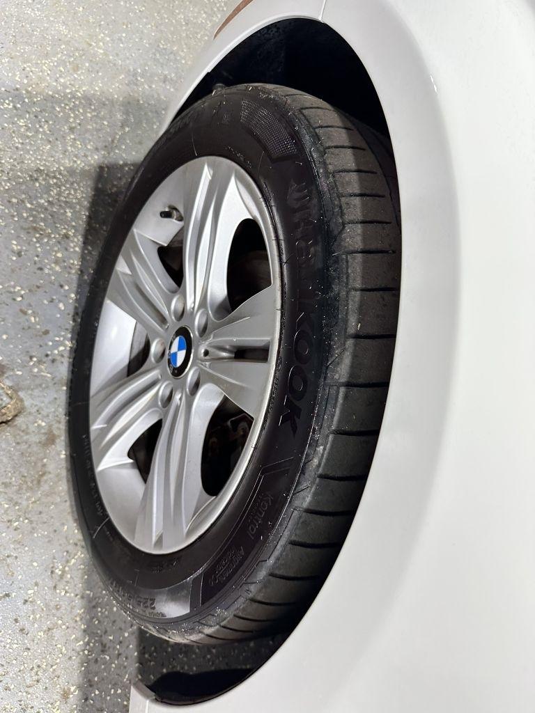 BMW 3-Series 330i SULEV Sedan 2017