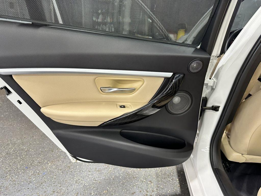 BMW 3-Series 330i SULEV Sedan 2017