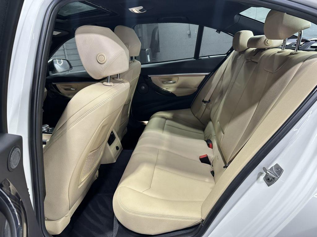 BMW 3-Series 330i SULEV Sedan 2017