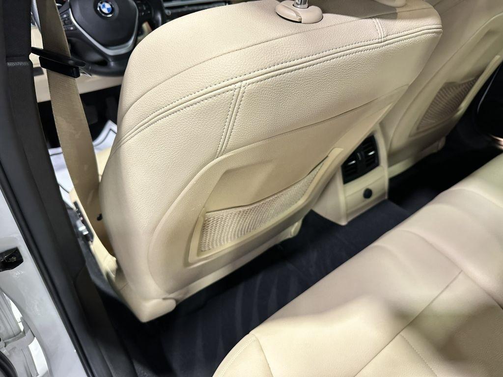 BMW 3-Series 330i SULEV Sedan 2017