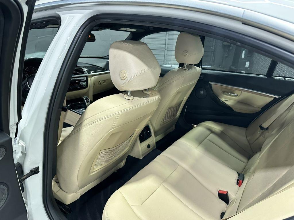 BMW 3-Series 330i SULEV Sedan 2017