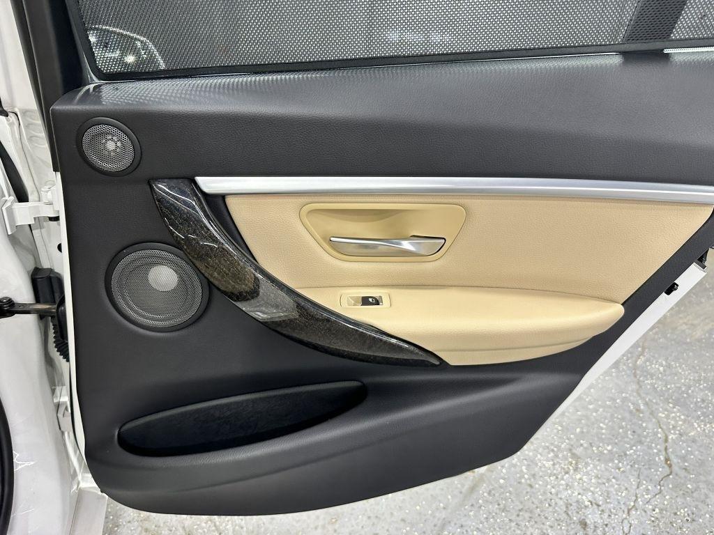 BMW 3-Series 330i SULEV Sedan 2017